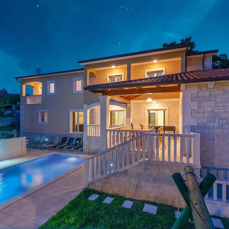 Holiday In Tinjan/istrien 38641 בית נופש Tinjan